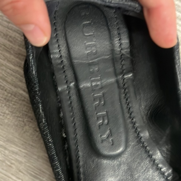 Burberry open toes shoes. - Picture 3 of 8